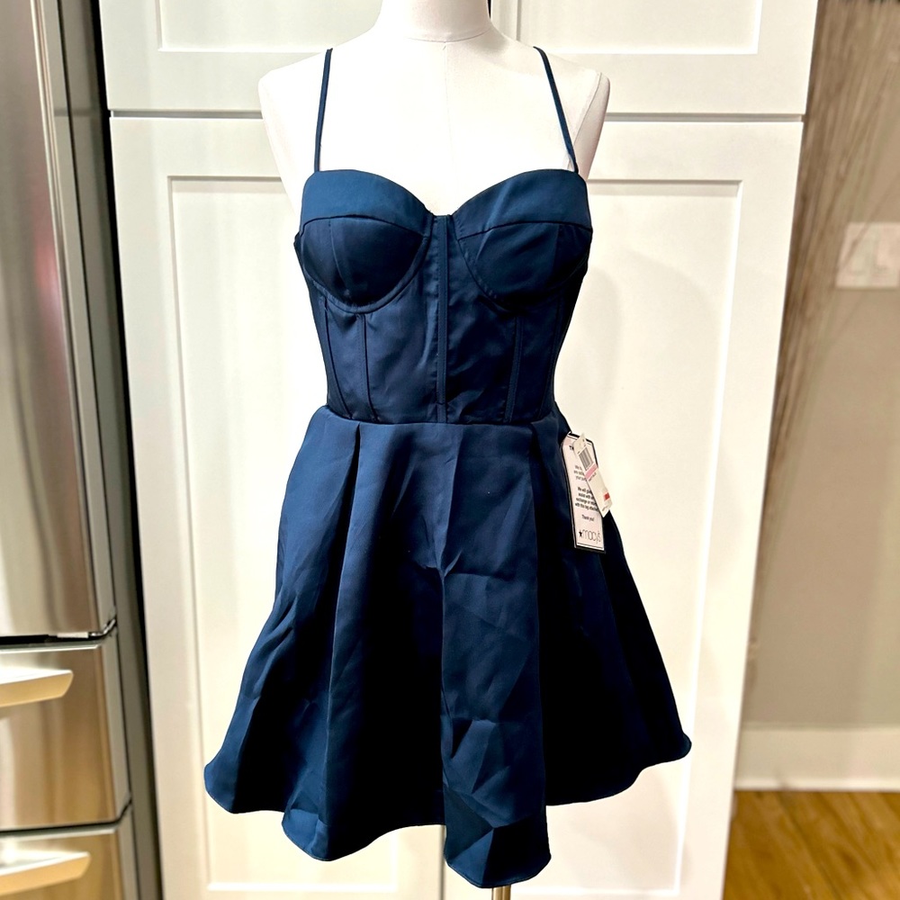 NWT B. Darlin Bustier Fit and Flair Dress with Side Pockets